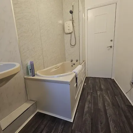 Regina Apartment In Форт-Уильям Экстерьер фото