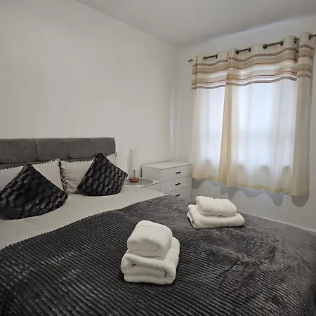 Regina Apartment In Форт-Уильям Экстерьер фото